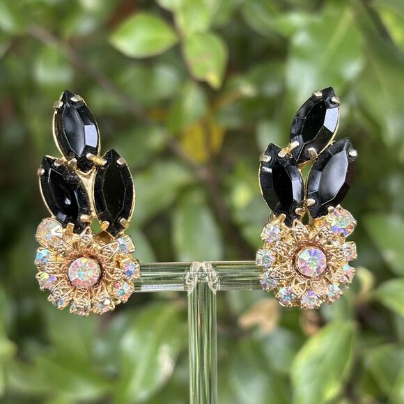 Juliana D&E Black Navette Aurora Borealis Filigree Floral Clip On Earrings 1960s - Picture 1 of 5